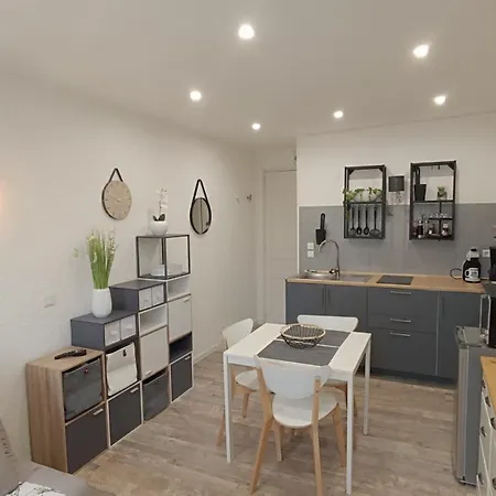 Chez Rosalia Et Guillaume Apartamento