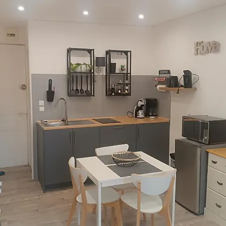 Chez Rosalia Et Guillaume *